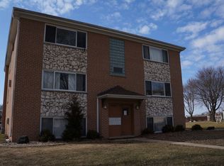 620 Edwards Ave, Dundee, IL 60118