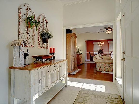 4th image of 1048 Magnolia Dr