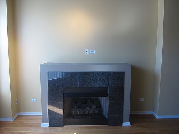 3rd image of 849 N Franklin St Unit 1119