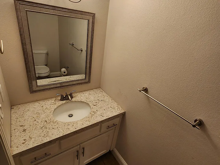 10348 N Doheny Dr — Photo 8