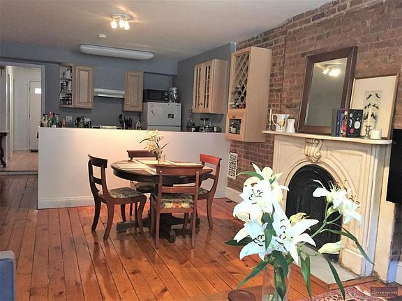3rd image of 387 Sackett St #1
