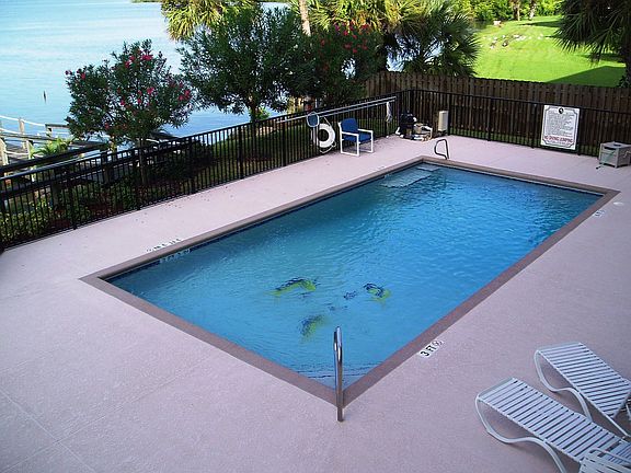 5th image of 161 Majestic Bay Ave Unit 202