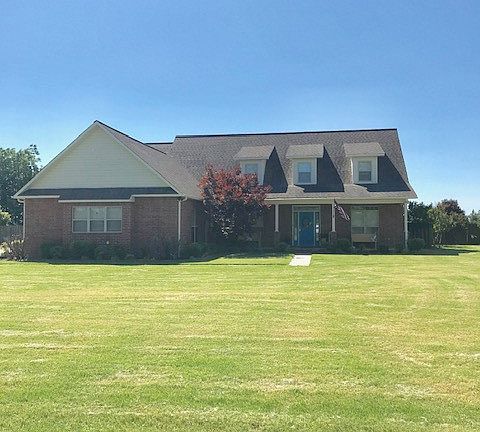 2nd image of 113 Village Creek Dr