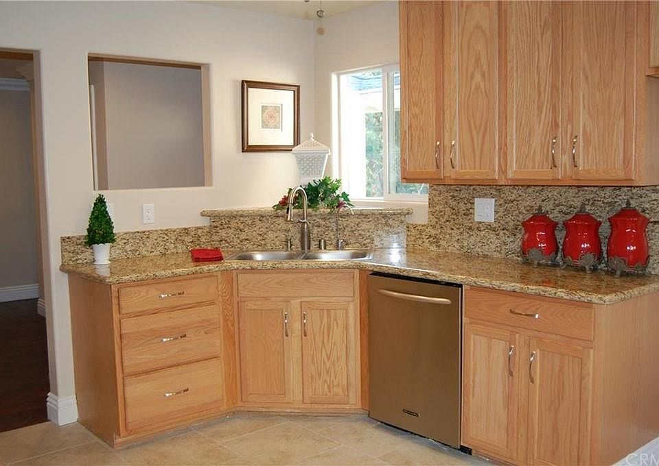 2nd image of 6922 Cerritos Ave