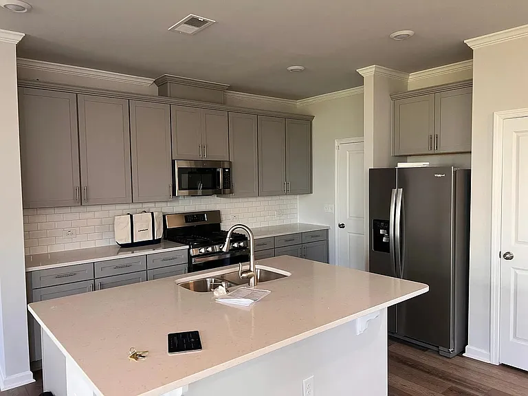 1019 Gemma Dr — Photo 3