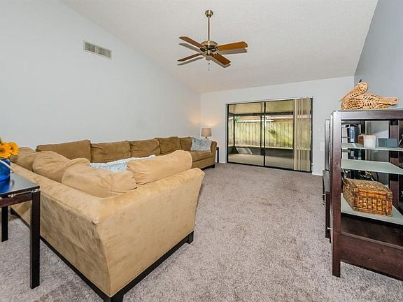 5th image of 2120 Cypress Point Dr N