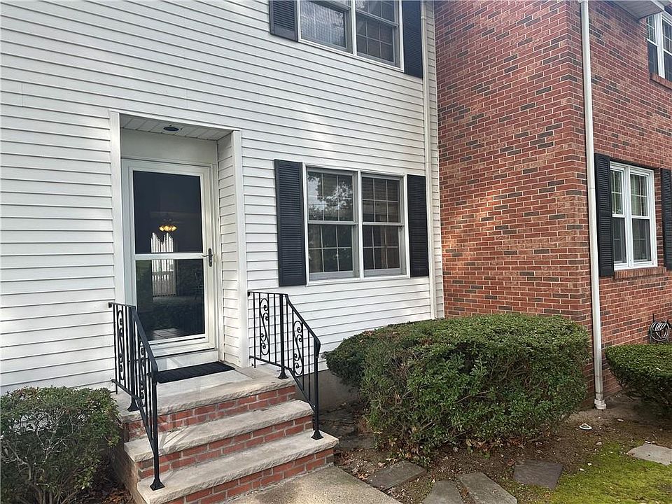 1st image of 108 Forestwood Dr