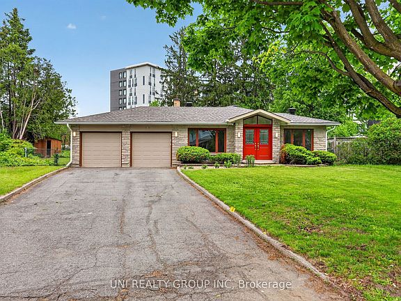 2nd image of 2554 Egan Rd
