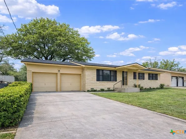 445 Granada Dr, New Braunfels, TX 78130