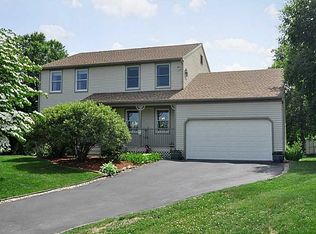 25 Dovetail Ln, South Kingstown, RI 02879
