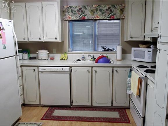 4th image of 348 Nicklaus Blvd