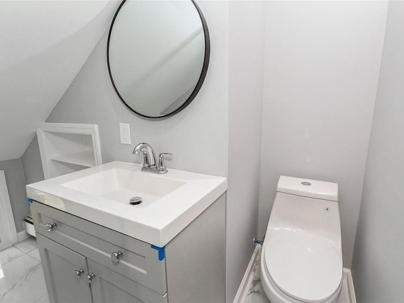 3rd image of 32 Ballad Ln Unit 2