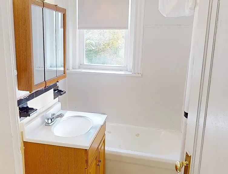 70 Chiswick Rd #12A — Photo 8