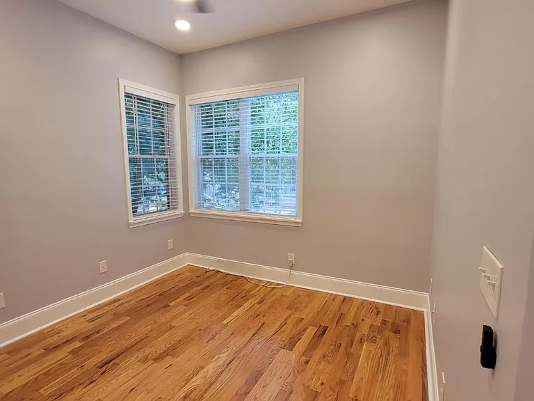 1039 Dickson Pl NE — Photo 5