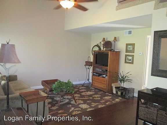 3rd image of 10963 Clairemont Mesa Blvd