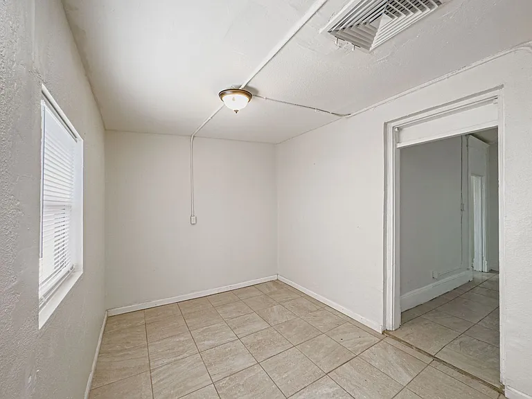 809 N Virginia St — Photo 18