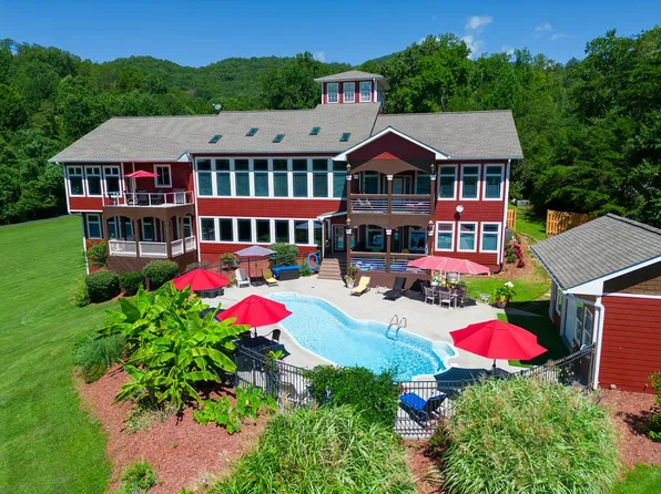 70 Lollis Ln, Bryson City, NC 28713