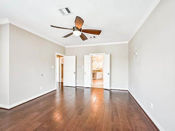 4th image of 1702 Shoreline Dr
