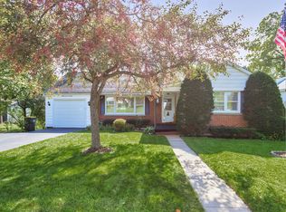 3705 W John St, McHenry, IL 60050
