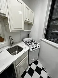 Rented by Salon Realty Corp