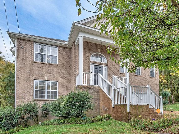 3rd image of 308 Splitwood Ct
