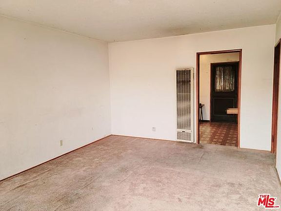 5th image of 11133 Eastwood Ave