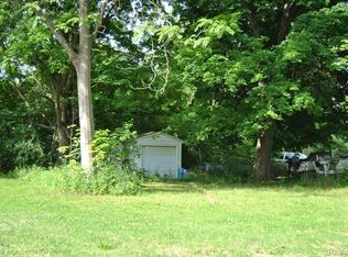 4243 Calkins Rd, Flint, MI 48532