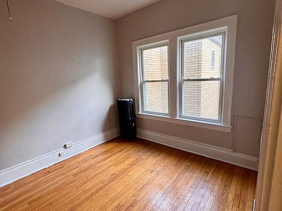 2nd image of 1374 Boulevard Ct #303