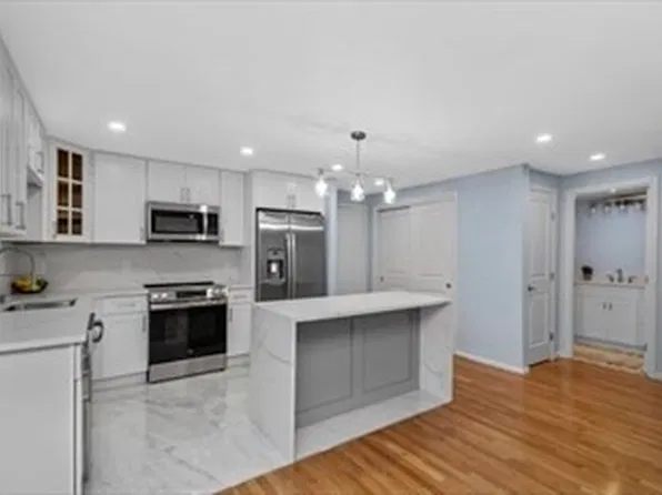 121 Tremont St #121, Brighton, MA 02135