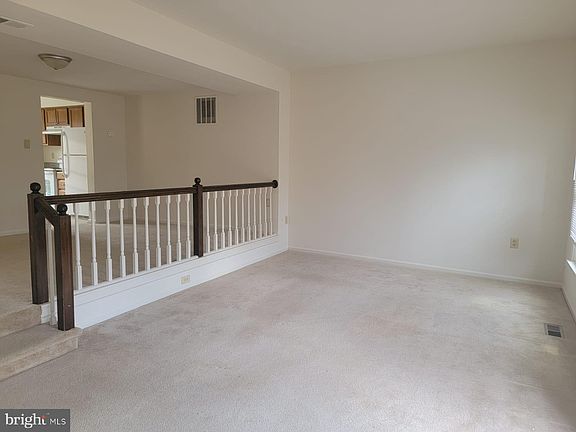 3rd image of 4322 Gingham Ct