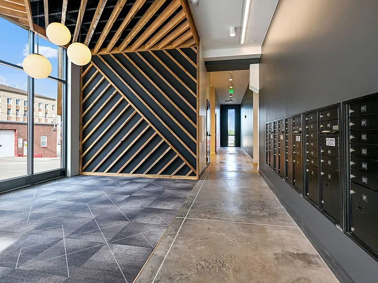 Urbane424 Apartments — Photo 9