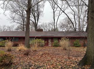 221 Ries Rd, Ballwin, MO 63021