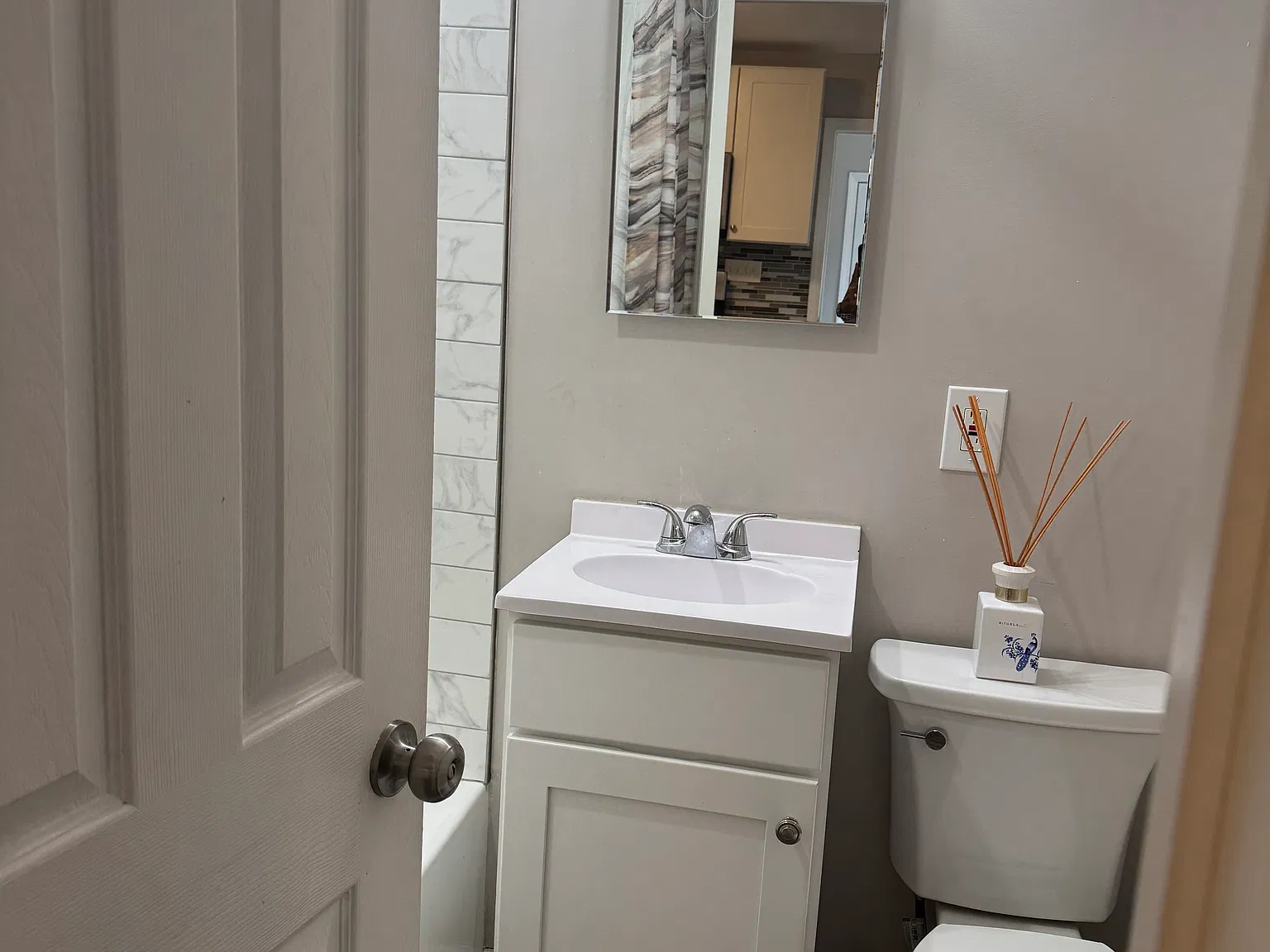 2 bed, $2,300 — Photo 3