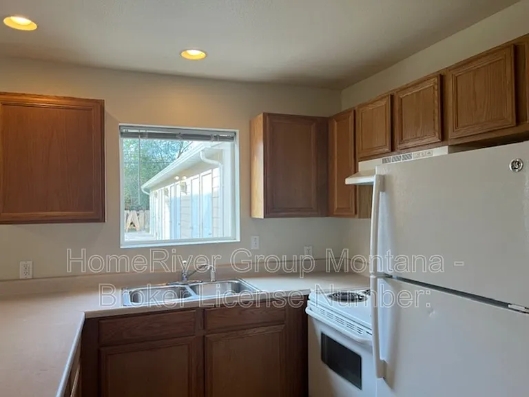 2209 S 12th St W #1 — Photo 3