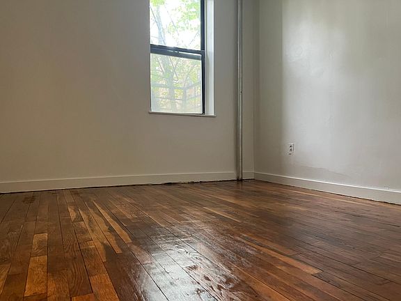 4th image of 300 Woodworth Ave #5