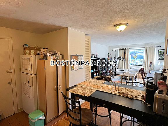 5th image of 245 Kelton St #26