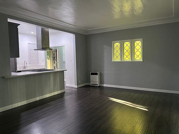 4th image of 114 Roswell Ave APT 2
