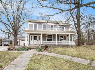 740 E Main St, Pinckney, MI 48169