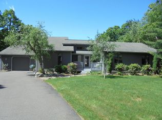 23 Honeysuckle Dr, Jim Thorpe, PA 18229