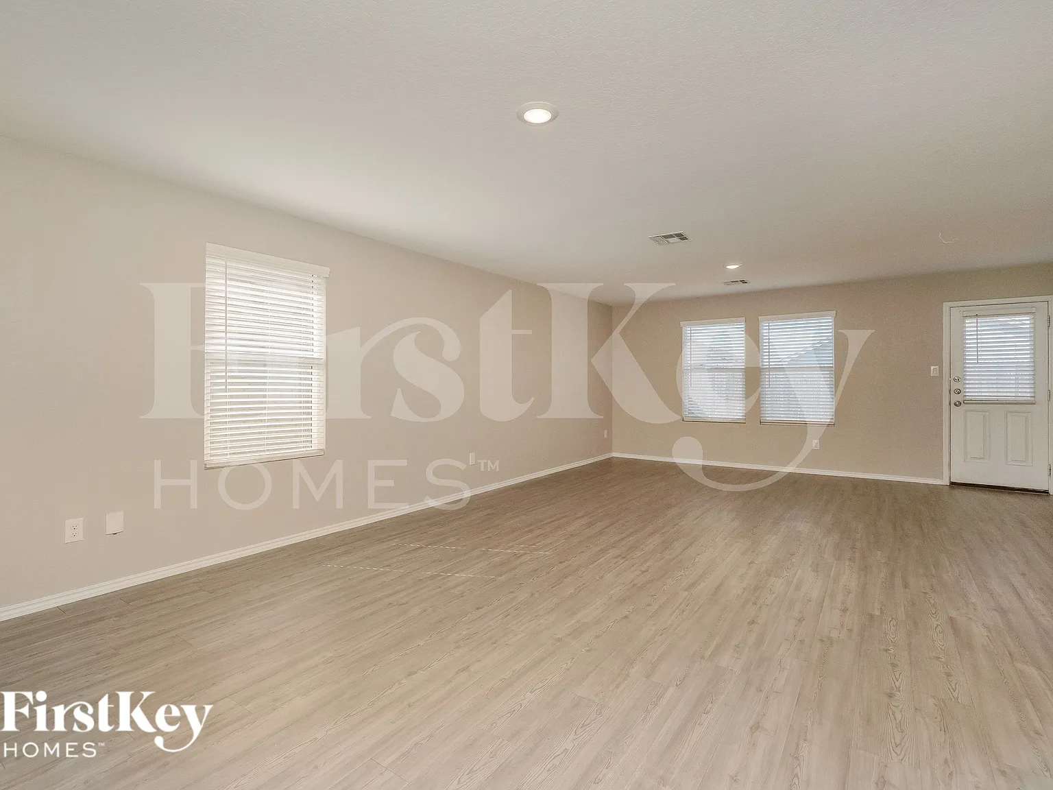 4 bed, 2.0 bath, 1619 sqft, $1,825 — Photo 3