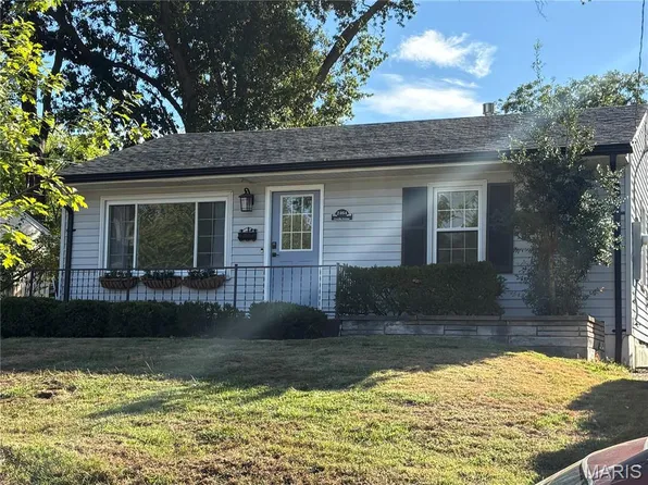 2464 Cecelia Ave, Saint Louis, MO 63144