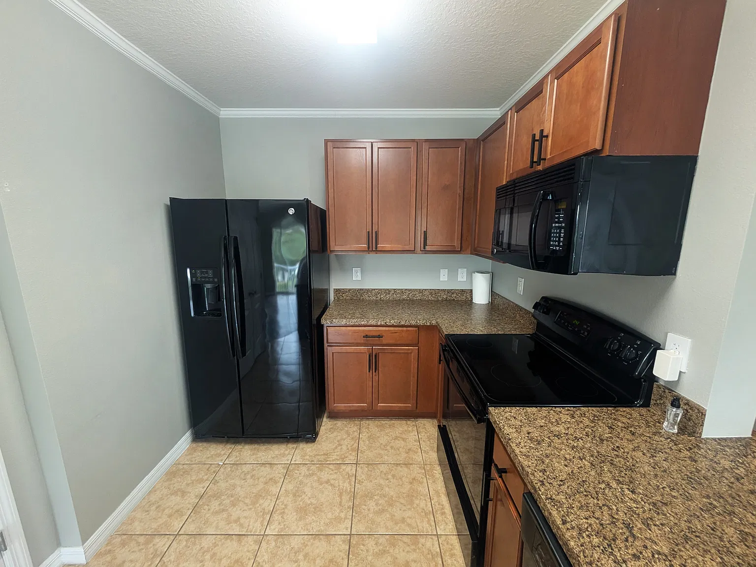 Bright & Inviting 2 Bed, 2 Bath Townhome | Garage, Pool & In-Unit Laundry in Walden Woods! — Photo 4