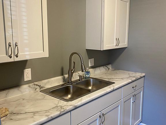 3rd image of 501 Joliet St #12
