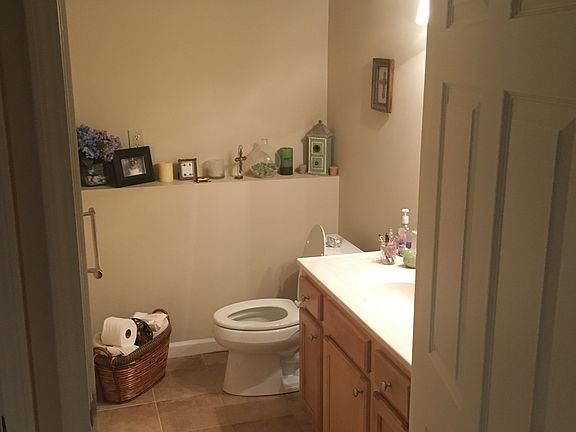 2nd image of 301 Decca Dr