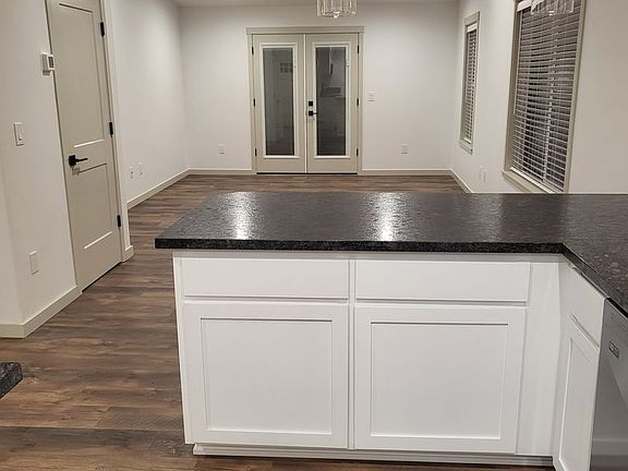 2nd image of 1151 Willow Ln #20