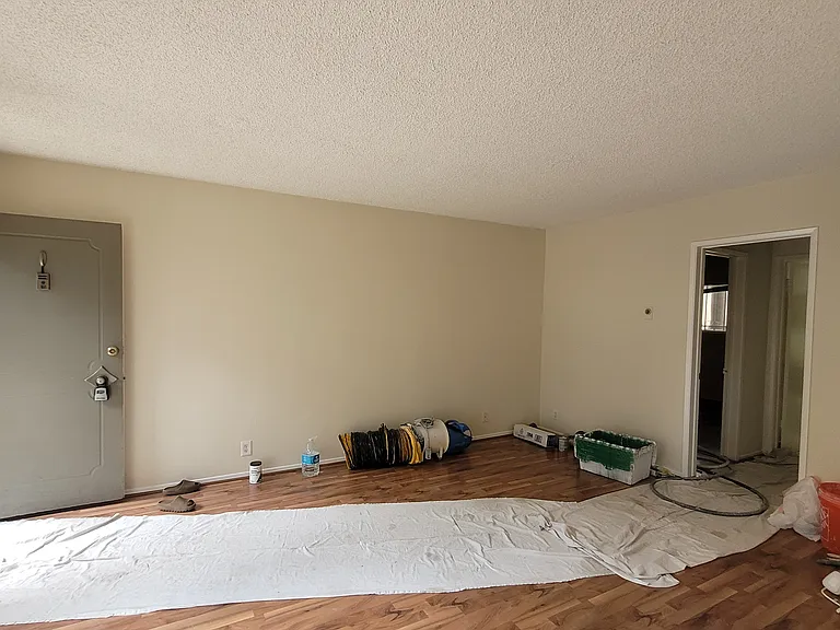 Amherst Apartments — Photo 19