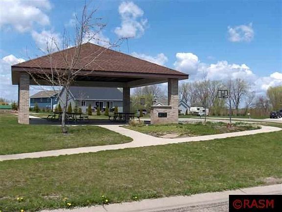 5th image of 126 Charlotte Dr