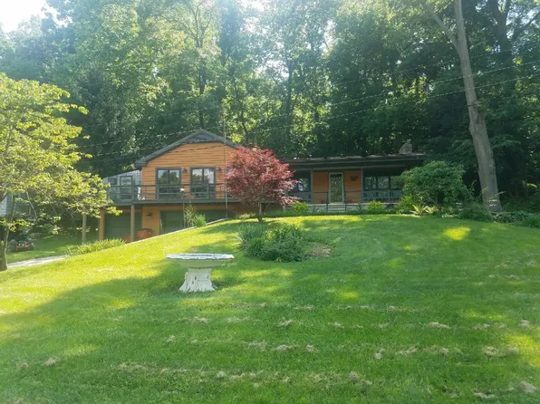 308 McShanes Landing Ln, Shepherdstown, WV 25443