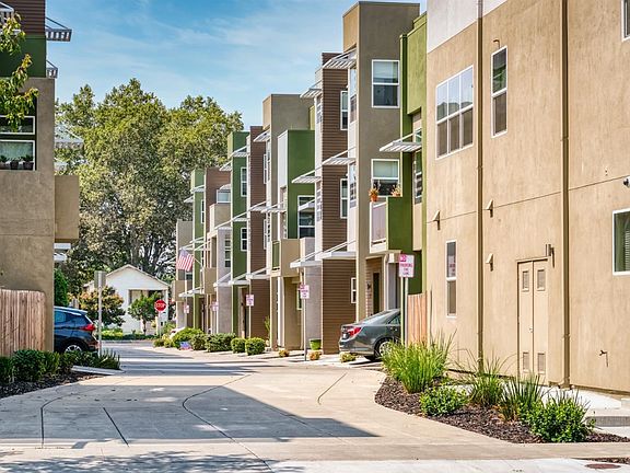 2nd image of 400 Midstream Ln