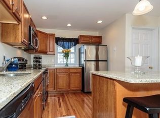 1 Drake Way UNIT 13, Peabody, MA 01960